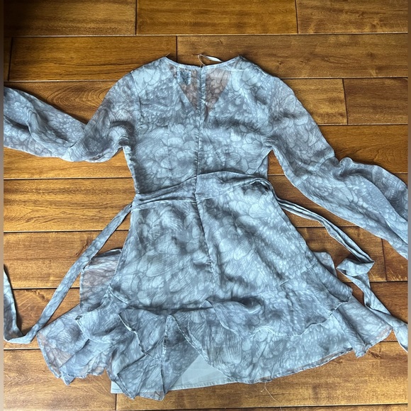 Princess Polly Front Tie Ruffle Dress - Picture 2 of 2